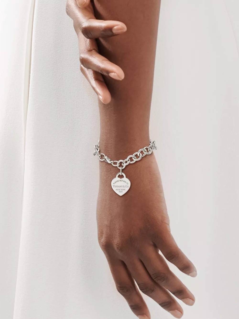 Return to Tiffany Heart Tag Charm Bracelet Sterling Silver w/ Box, Pouch + Cloth - Picture 14 of 16